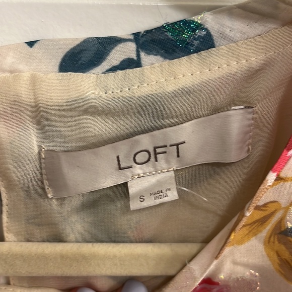 Floral LOFT Blouse - Picture 3 of 5